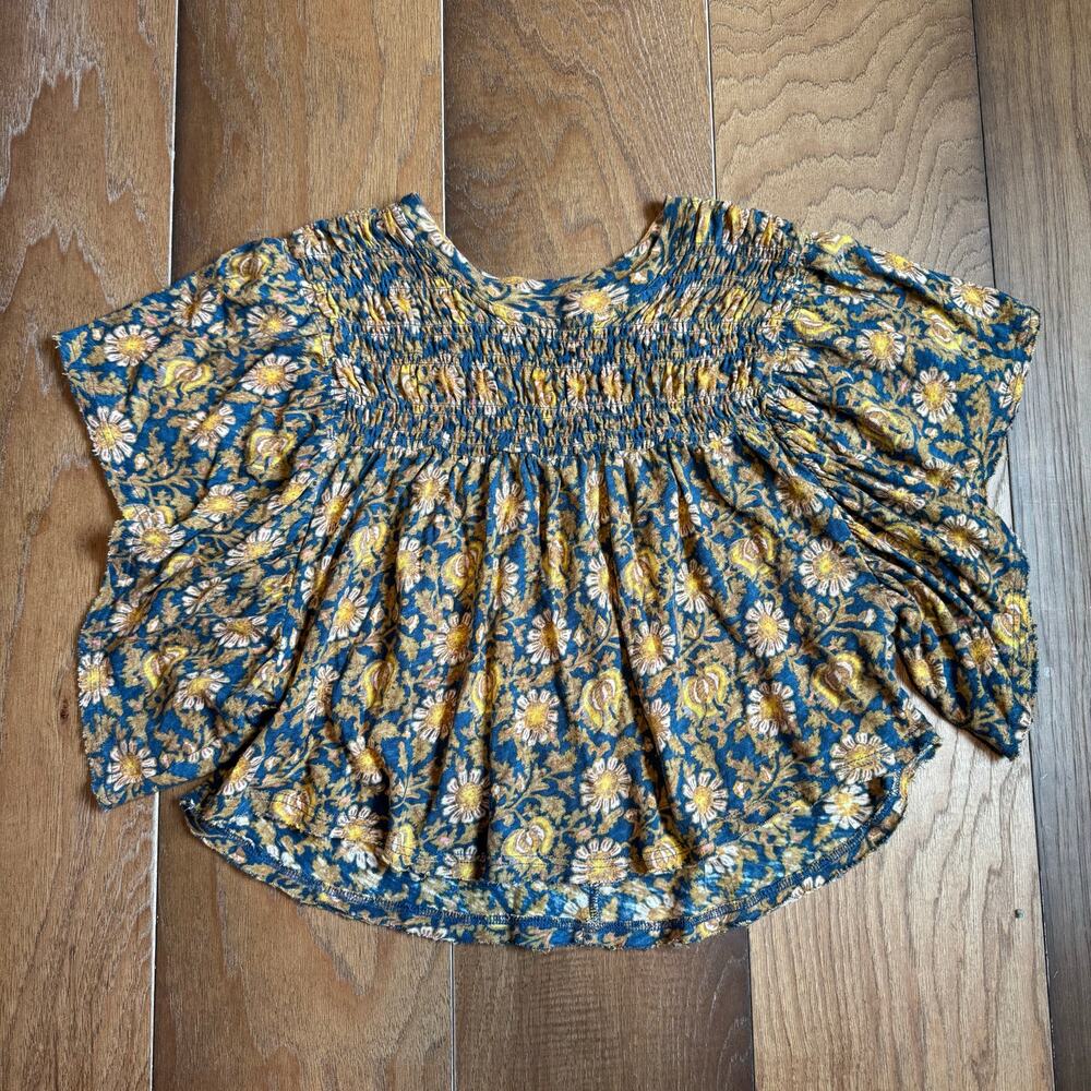 Free People Printed Ruffled Up Top Navy Gold Size XS Smocked Linen Cotton Crop